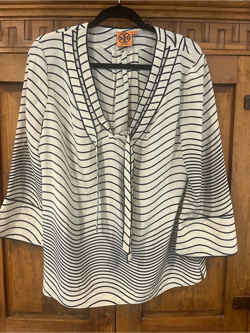 Tory Burch Silk Iriana Pretty Striped Blouse V-Neck 3/4 Sleeve Blue Cream sz 12
